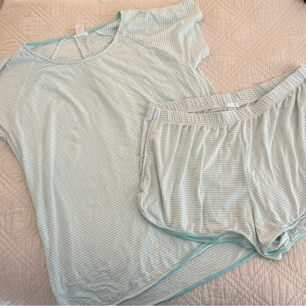 LAKE Pima Short Set in Mint